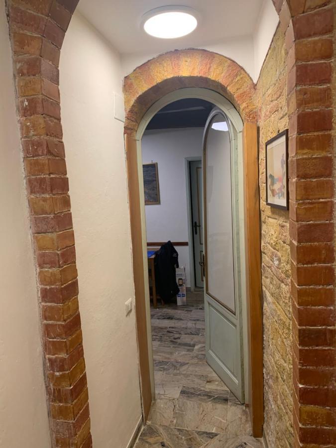 Leone Apartment San Gimignano Bagian luar foto